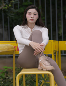 《给我免费播放片观看第一集》