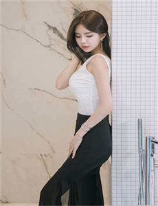 《爱上我的小女佣》