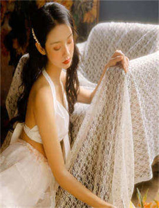 《花房姑娘在线影院视频》