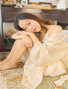 《英语老师的兔子好软水视频》