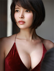 《胸大的姑娘》