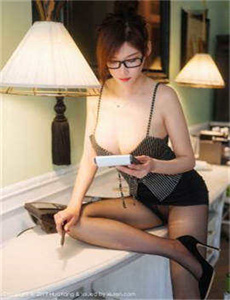 《《色即是空》》